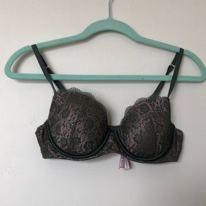 Lace green bra